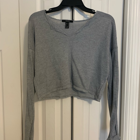 Forever 21 Tops - Long sleeve cropped